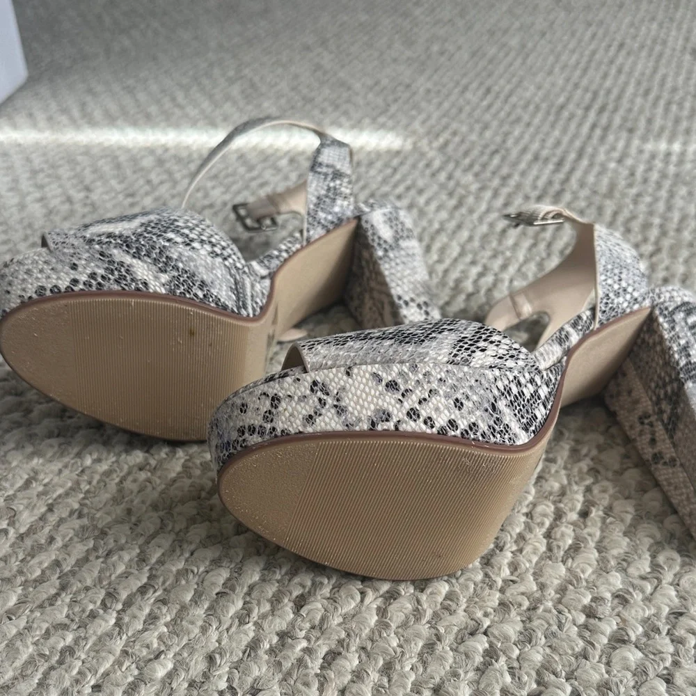 Python Print Heels - Picture 3 of 5